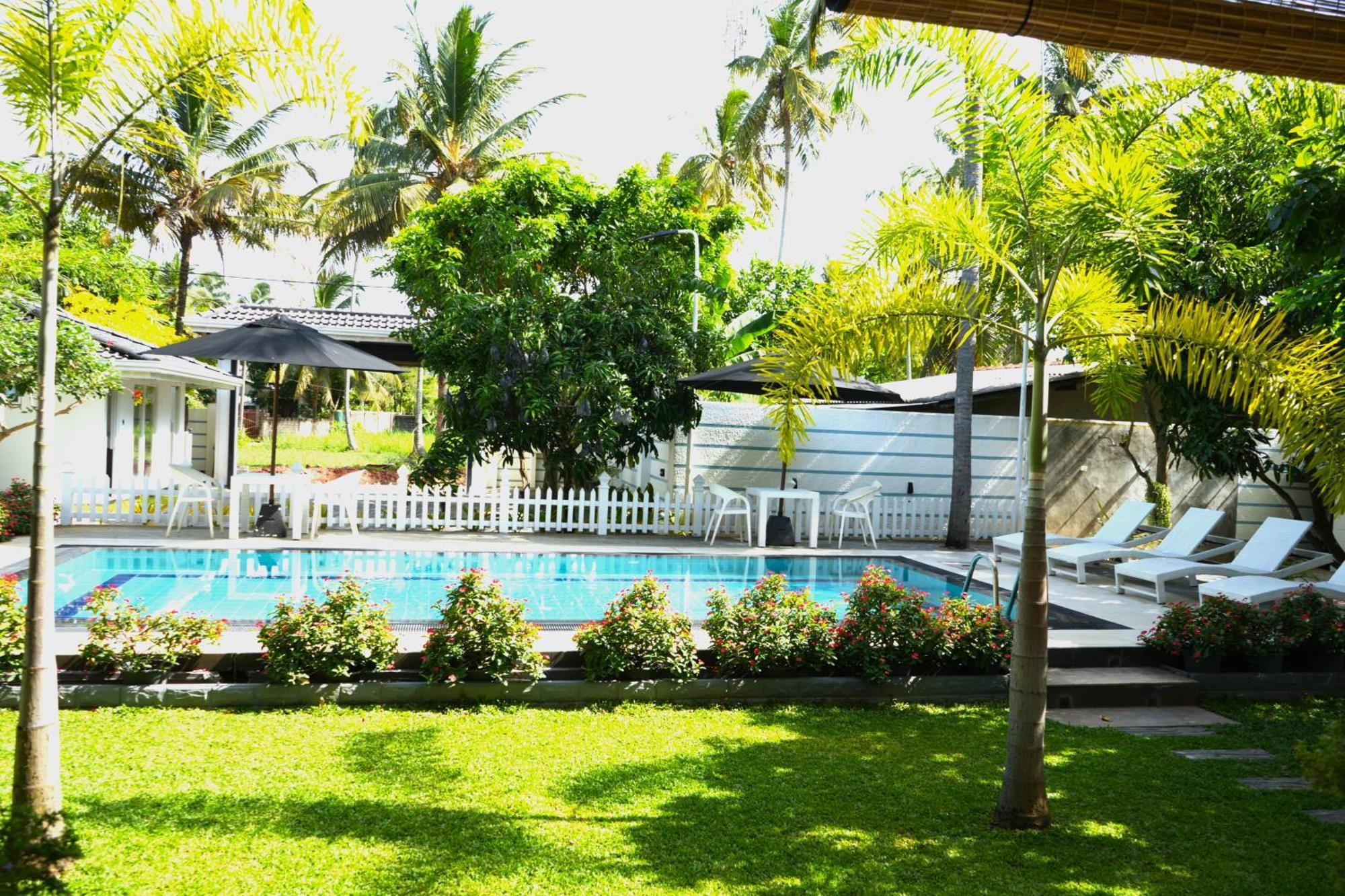 Wetland Resort Negombo Exterior photo